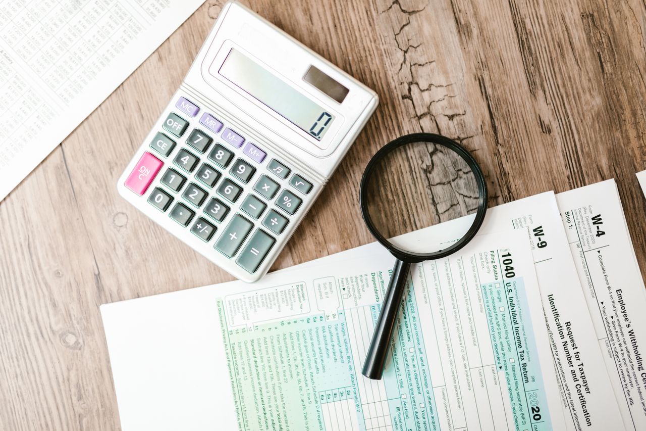 Property valuation and pricing analysis for sellers in Ajman